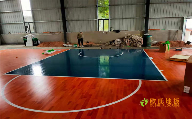 貴州銅仁體育館雙層龍骨結構木地板案例